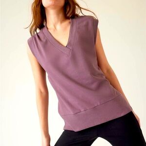 Athleta retroterry v- neck top. Size L